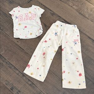 GAP Kids Floral Pajama Set - Cream and Pink S-M